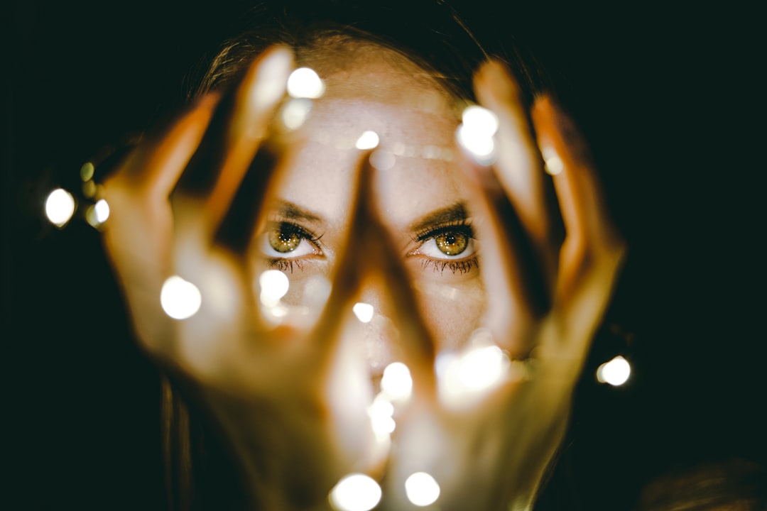 Photo Glowing eyes